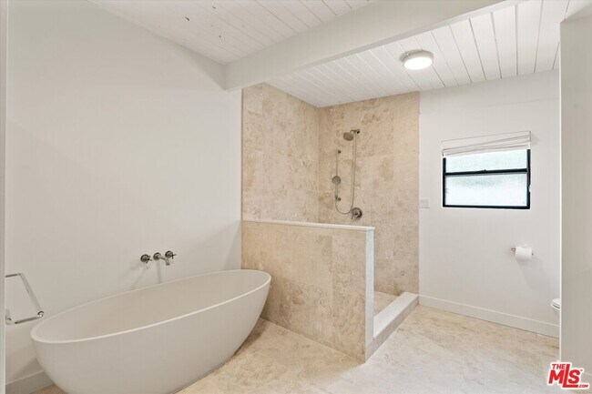 Building Photo - 4950 Marmol Dr