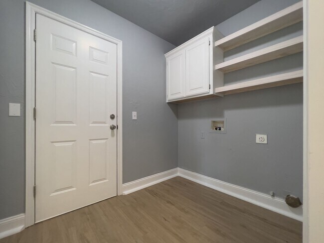 Building Photo - 17300 Zinc Dr