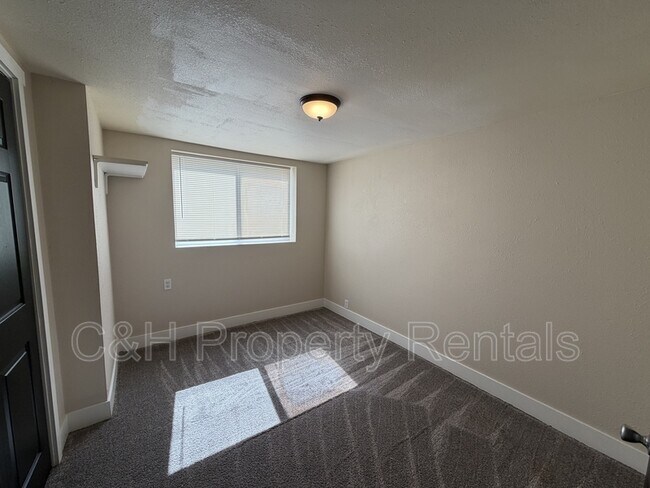 Building Photo - 1837 Wyoming Ave