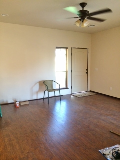 Building Photo - 2-Bed 1.5 Bath 2-Car West Moore Home avail...