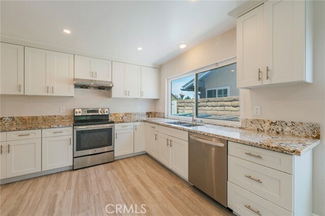 Building Photo - 17482 Bellport Cir
