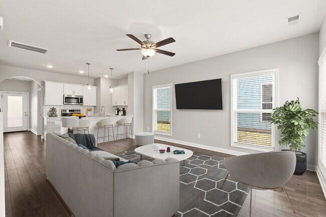 Building Photo - Luxury End-Unit Townhome Near 386 & Long Hollow Pike | Designer Finishes, Prime Location & Mainte...