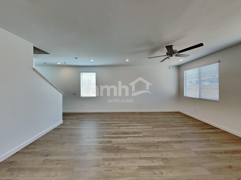 Building Photo - 9653 N Rancho Lozano