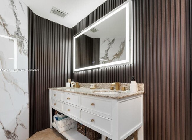 Building Photo - 14610 SW 145th Pl