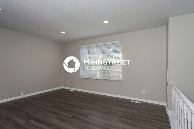 Building Photo - 3 Bedroom Pet-Friendly Home in CRESTWOOD, KY with Main Street Renewal