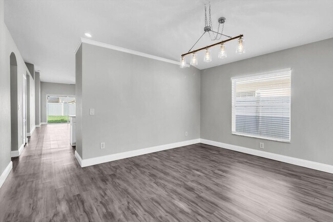 Building Photo - Spacious Renovated 4-Bedroom Home in Land O’ Lakes Near Veterans Expressway