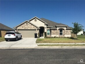 Building Photo - 7507 N 55th Ln
