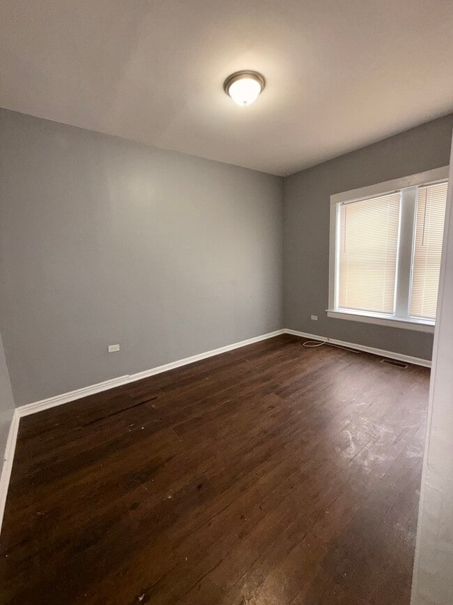 Building Photo - 6444 S Eberhart Ave