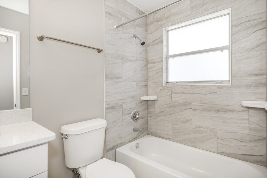 Building Photo - 2222 Thomas Lynch Ct