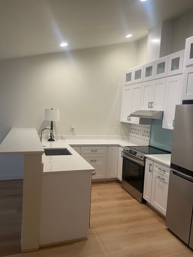 Kitchen - 716 N. State St.