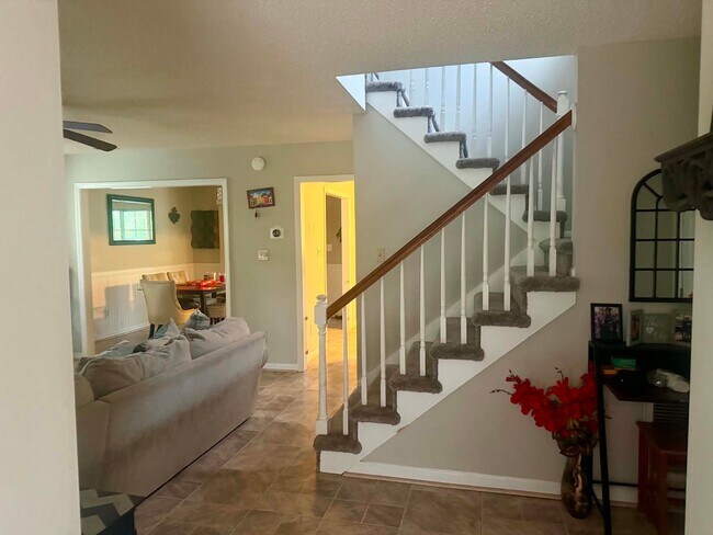 Building Photo - 1112 Cotten Farm Dr