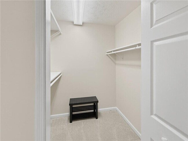 Building Photo - 475 Mount Vernon Hwy NE