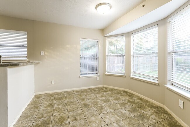 Building Photo - 18626 Droitwich Dr