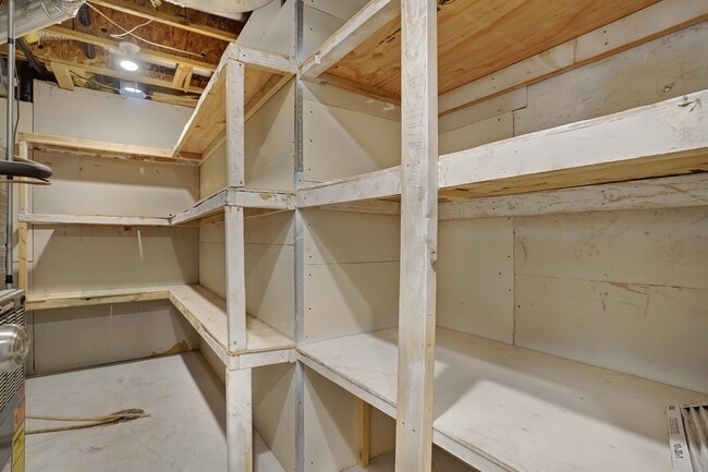 Building Photo - 623 W 930 N