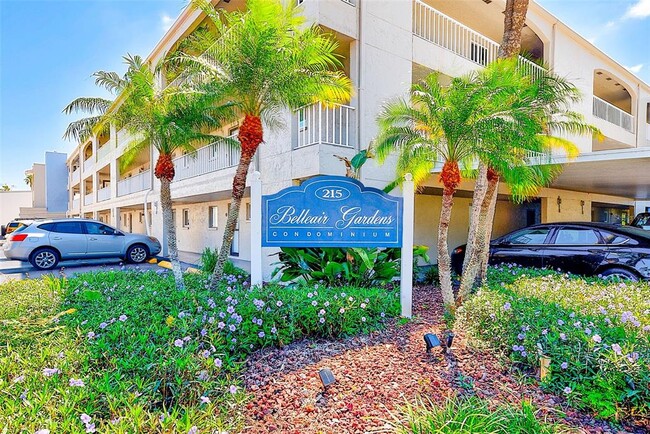 Primary Photo - 215 Valencia Blvd
