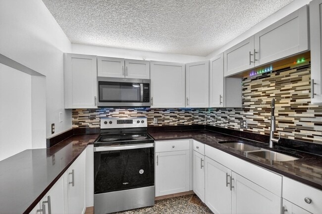 Building Photo - 4723 Sable Pine Cir