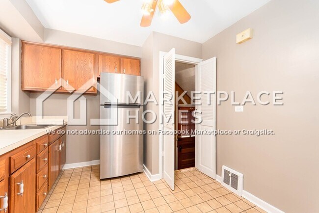 Building Photo - 2604 Elm St