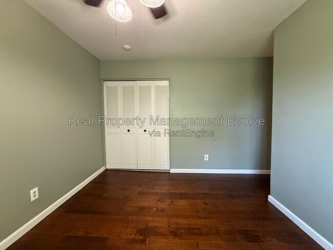 Building Photo - 4709 N 26th Ln