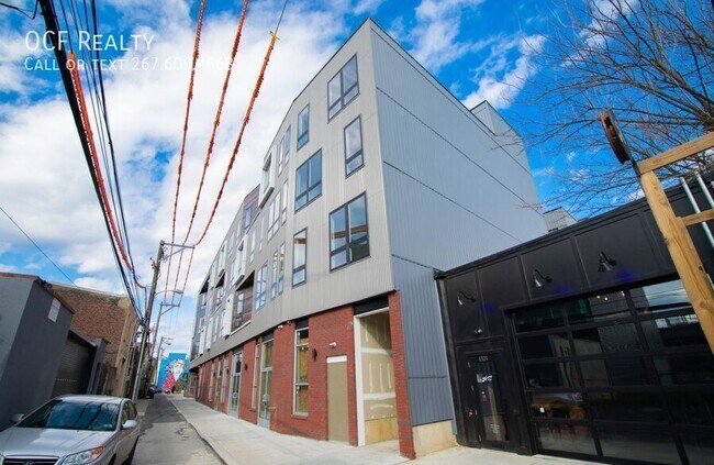 Building Photo - 1325 N Lee St