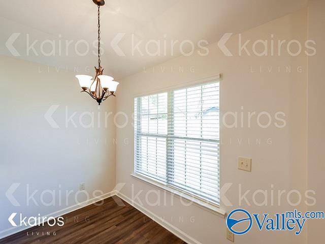Building Photo - 711 Park Ln