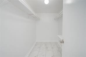 Building Photo - 17331 Red Oak Dr