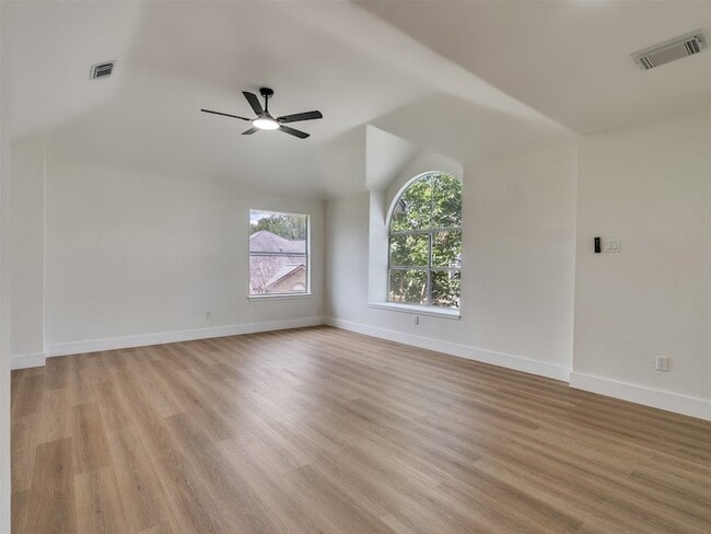 Building Photo - 246 Cedar Elm Ln