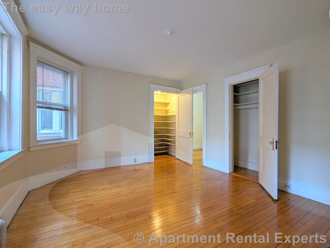 Building Photo - 6 Craigie Cir