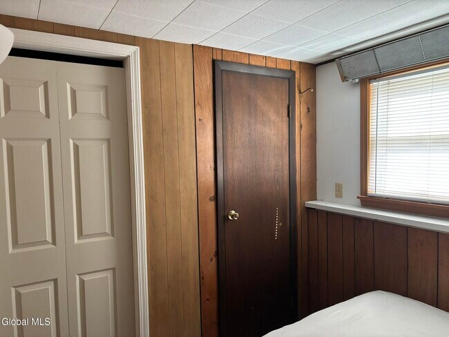 Building Photo - 52 Trottingham Rd