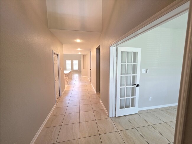Building Photo - 4427 Garden Ridge Ct