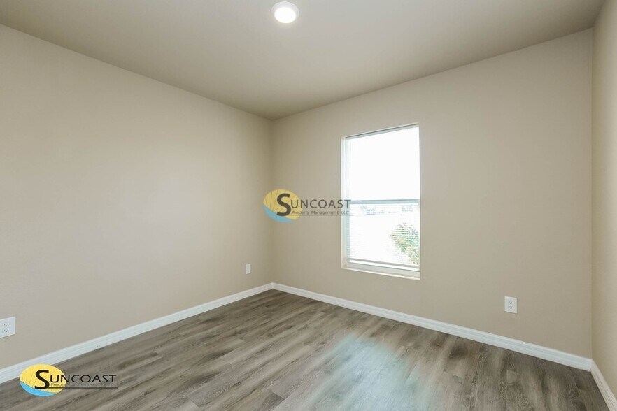 Building Photo - 12715 Buffing Rd