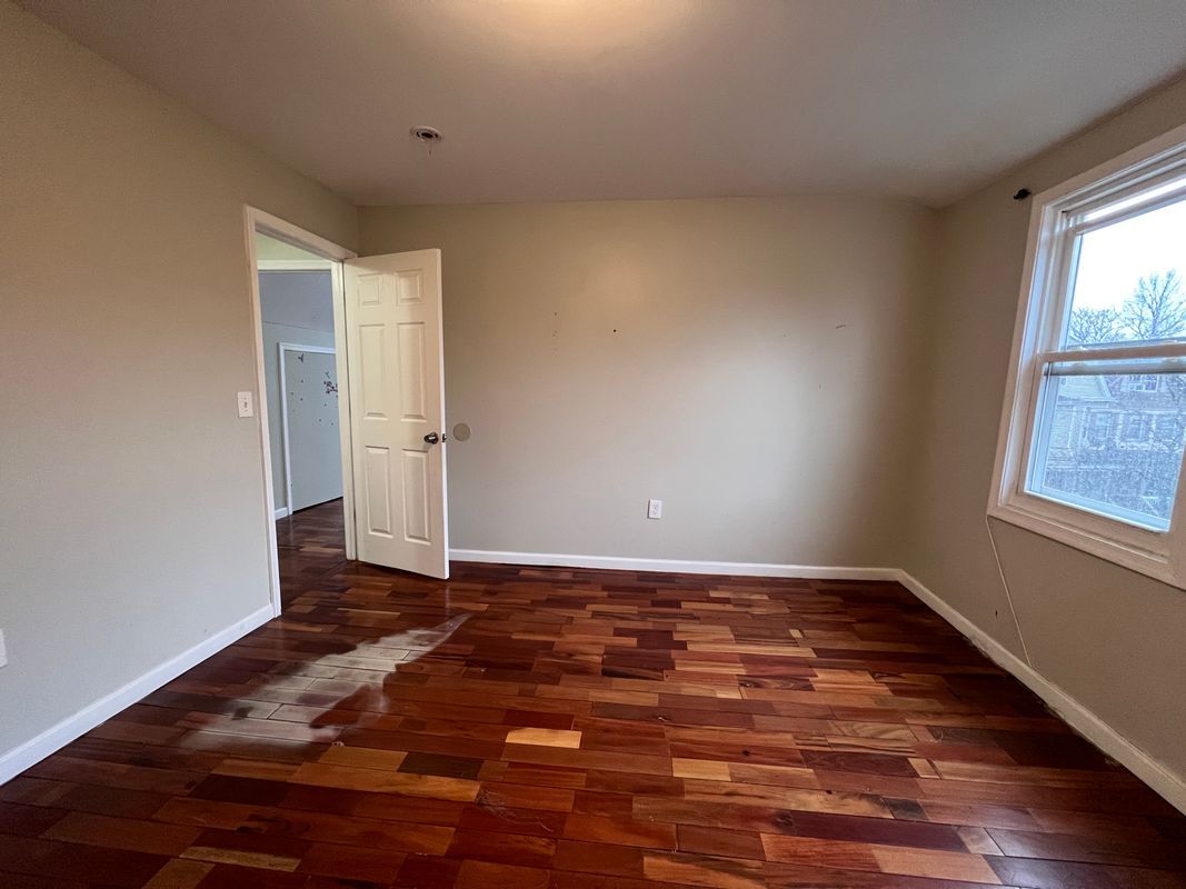 Building Photo - 29 Alexander St