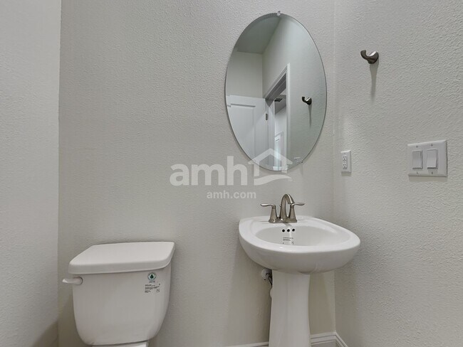 Building Photo - 11476 Bay Hl Cir