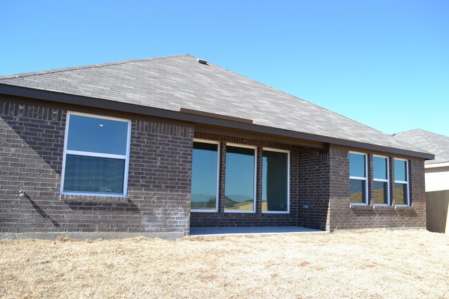 Building Photo - Gorgeous 4-bedroom home!