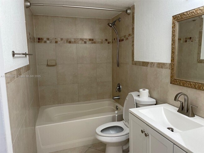 Building Photo - 4856 N State Rd 7