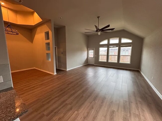 Building Photo - 1001 Coconut Cove