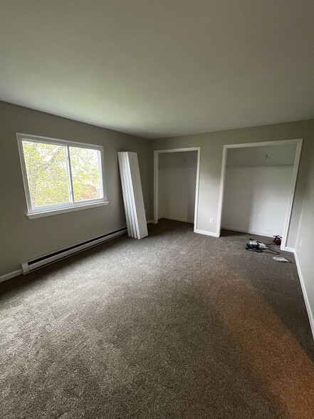 Building Photo - 56 Suncrest Dr