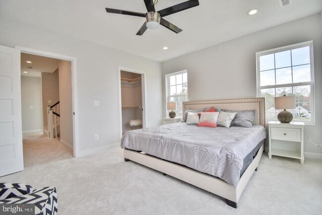 Building Photo - 8276 Safarian Way