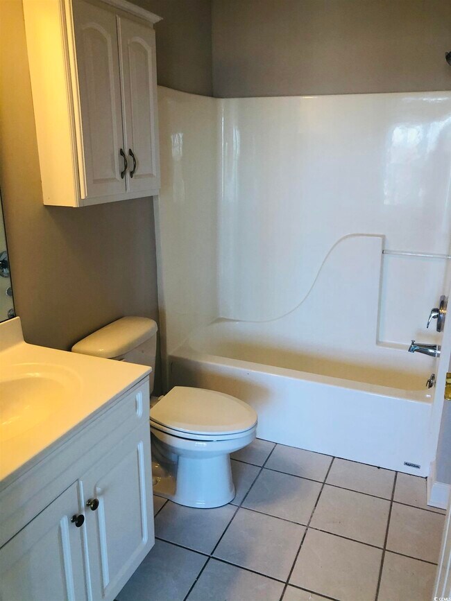 Building Photo - 3983 Forsythia Ct