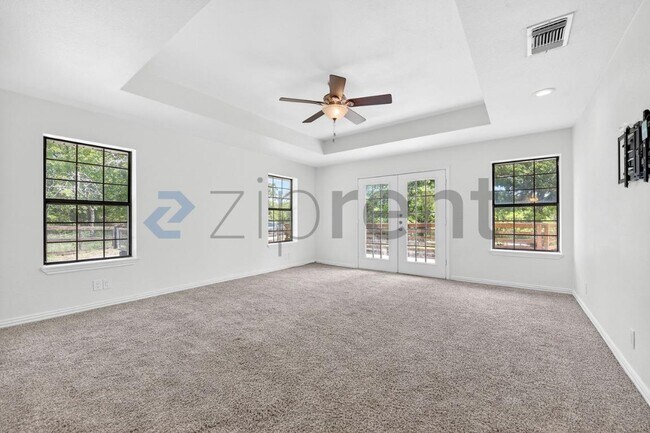 Building Photo - 3901 High Rd