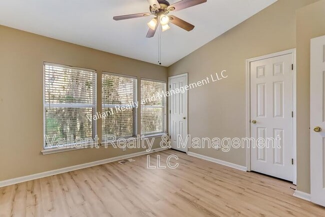 Building Photo - 3532 Lone Tree Ln