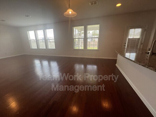 Building Photo - 162 Basket Grass Ln
