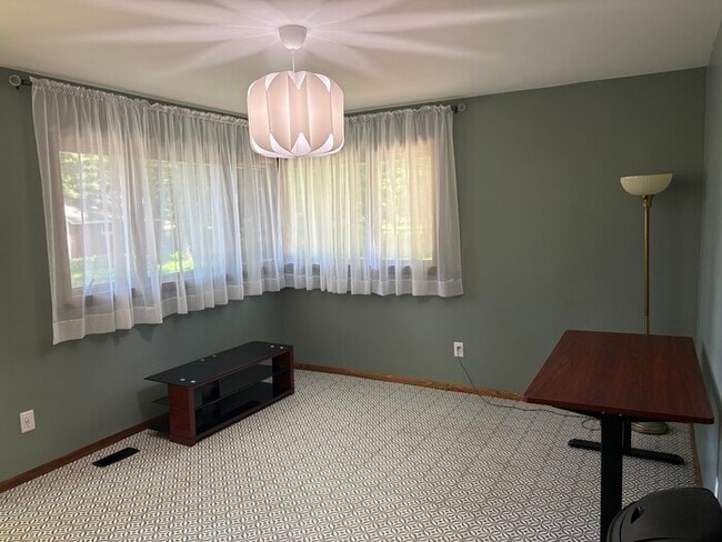 Building Photo - Charming 3 beds 2 baths in Mayfield!