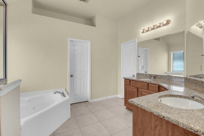 Building Photo - 26110 Basil View Ln