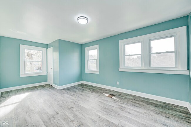 Building Photo - 420 N Irvington Ave