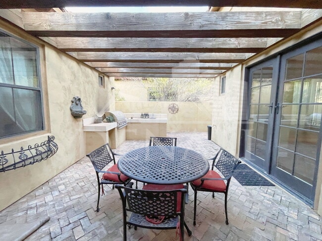 Building Photo - 9443 E Ironwood Bend