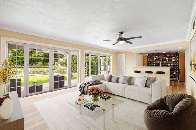 Building Photo - 16530 Royal Poinciana Ct