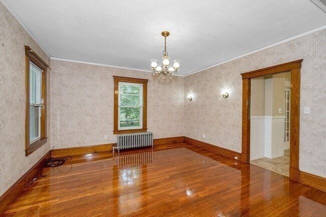 Building Photo - 833 Lawrence St