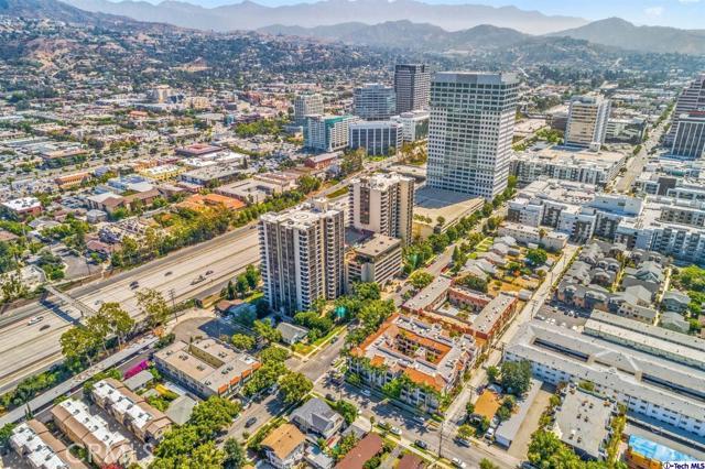 Building Photo - 343 Pioneer Dr