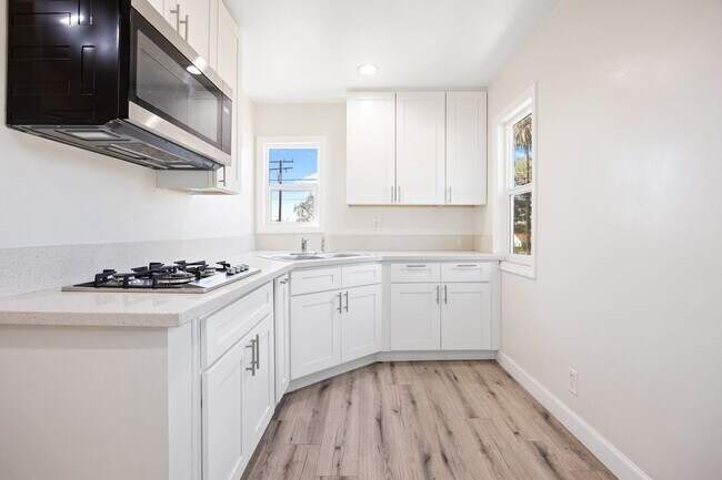 Building Photo - 6321 Gretna Ave