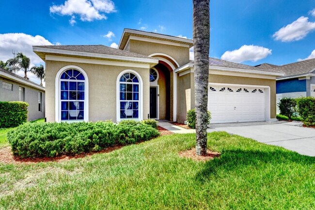 Building Photo - 8022 King Palm Cir